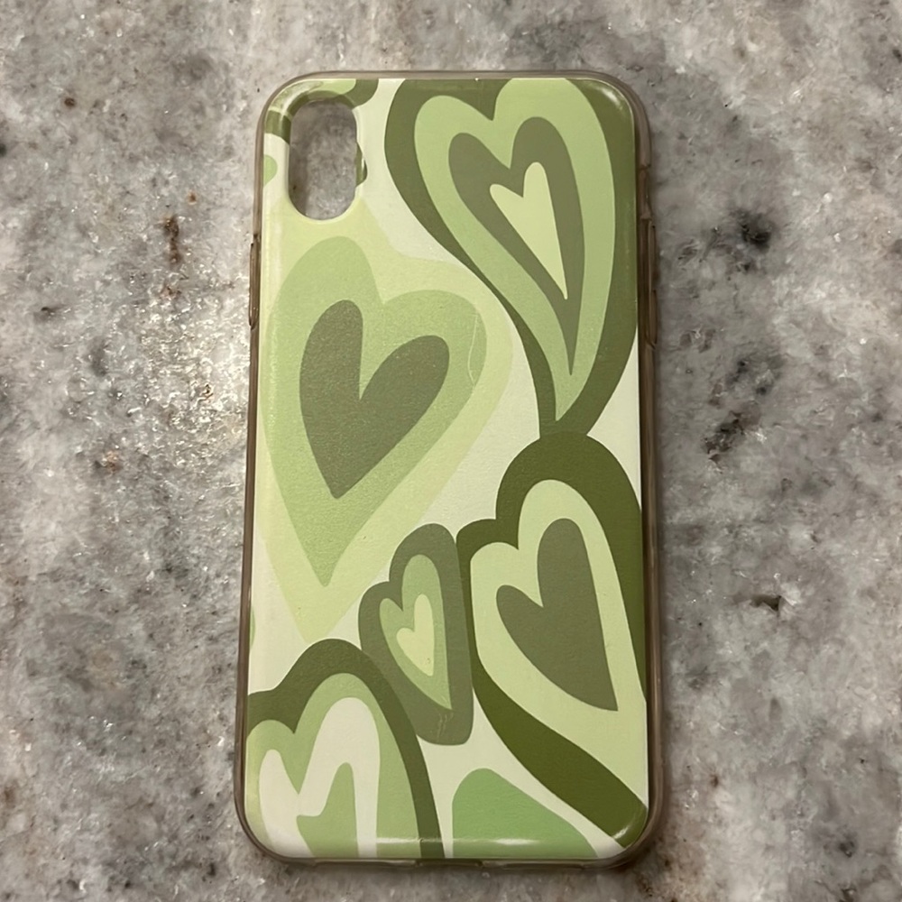 EUC!  iPhone XR case, silicone with green hearts